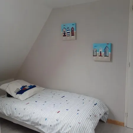 Tante Pim Rum i privatbostad Neuilly-sur-Eure